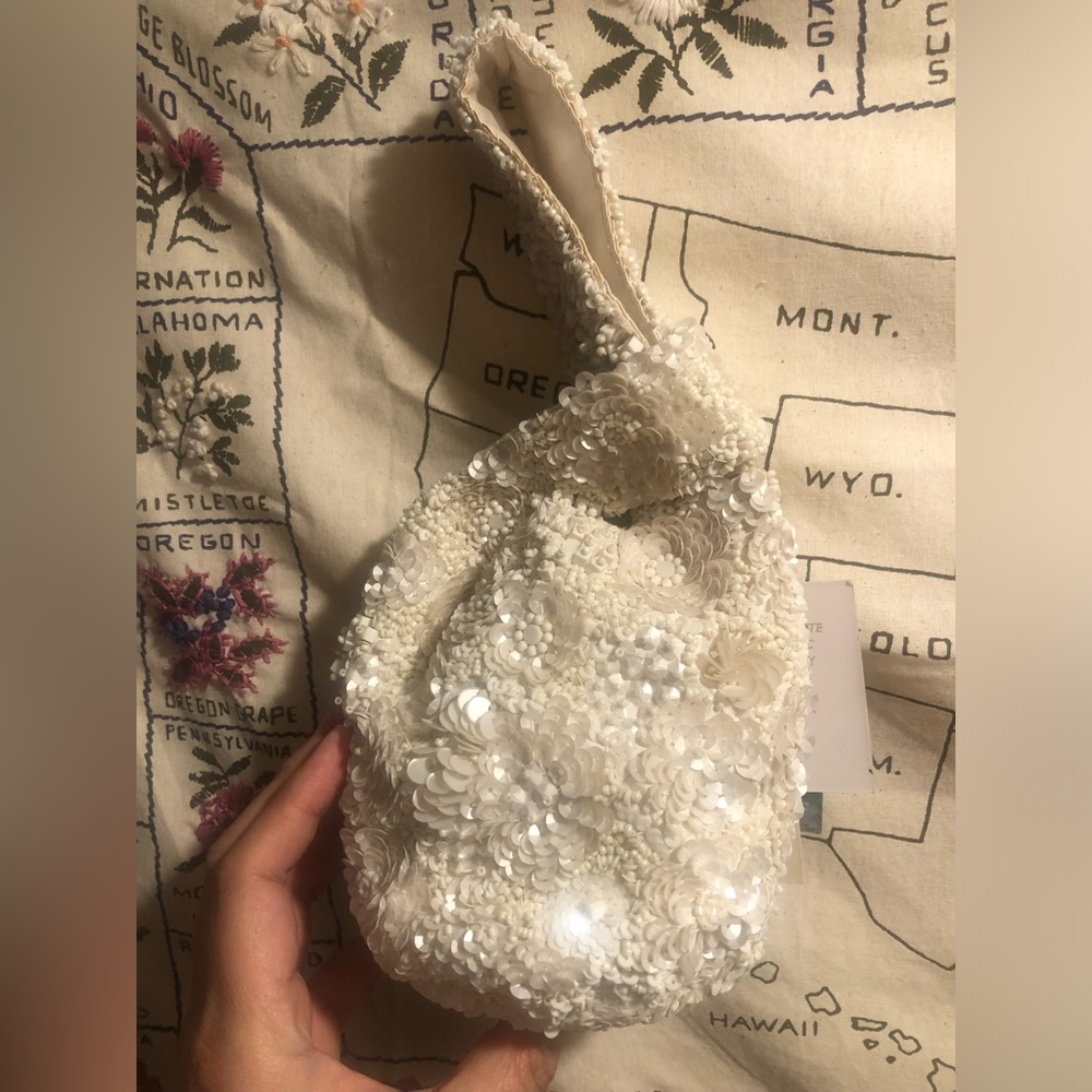 Elegant White Beaded Sequin Women's Bag